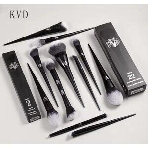 Kat Von D 11~Makeup Brush Set & Kit Foundation Blush Highlight Concealer Powder
